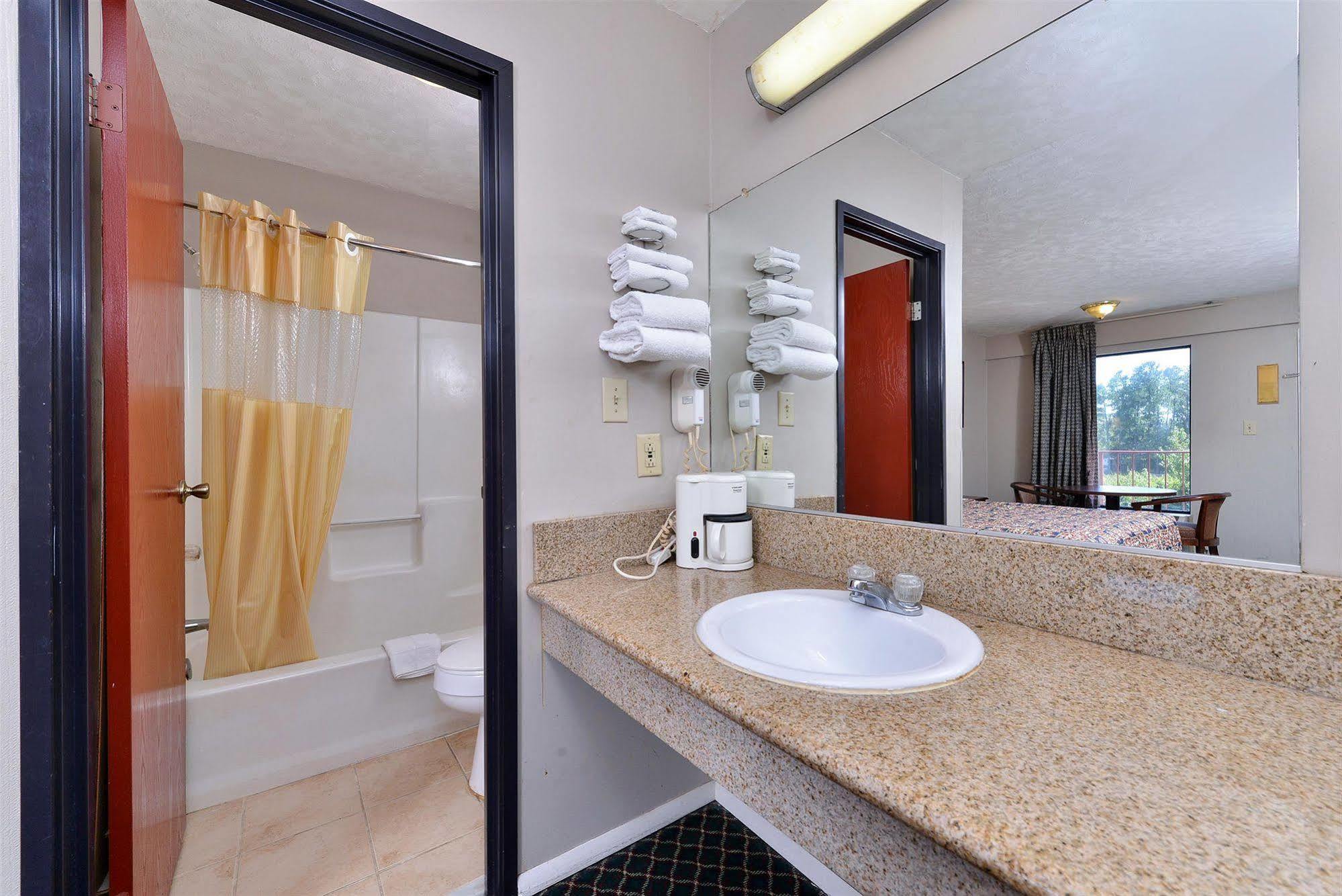 Americas Best Value Inn - Augusta / South Buitenkant foto